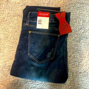 GUESS SIENNA DISTRESSED CURVY SKINNY JEANS